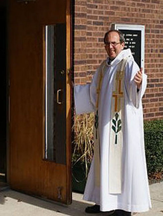 Home Pastor Pete Welcomes Members and Newcomers